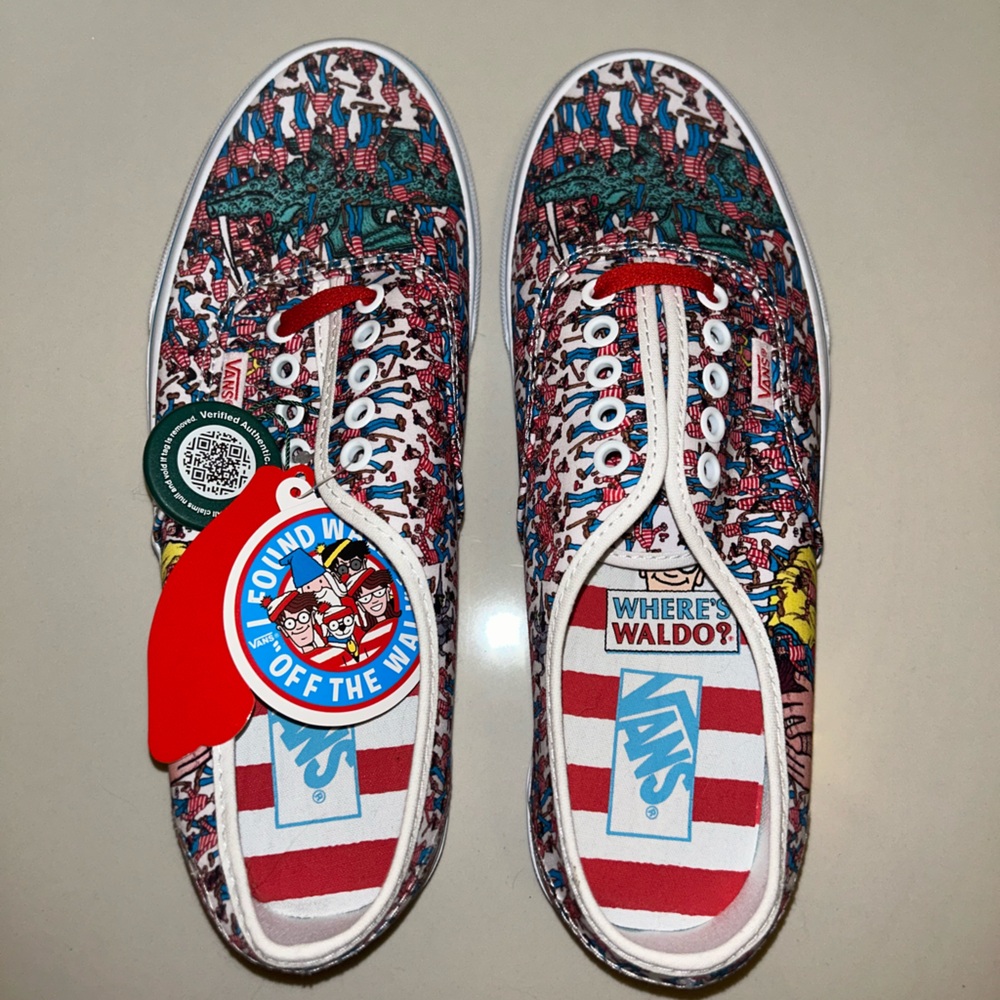 Where’s Waldo Vans (Men’s 8.5)